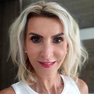 Hana Střechová